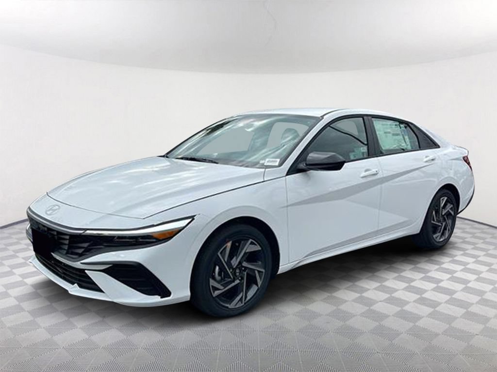 New 2025 Hyundai Elantra SEL FWD image 3