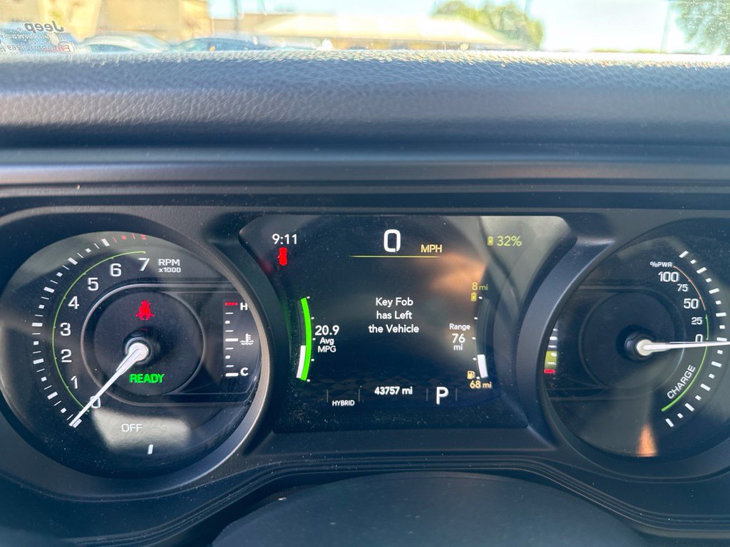 Used 2024 Jeep Wrangler Unlimited AWD/4WD image 17