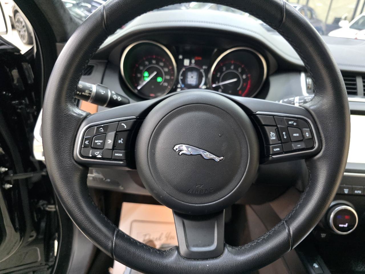 Used 2018 Jaguar E-PACE SE AWD/4WD image 31