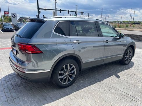 Certified 2023 Volkswagen Tiguan SE w/ Panoramic Sunroof Package AWD/4WD image 7