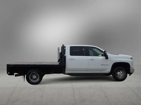 Used 2024 Chevrolet Silverado 3500 LT w/ Convenience Package AWD/4WD image 9