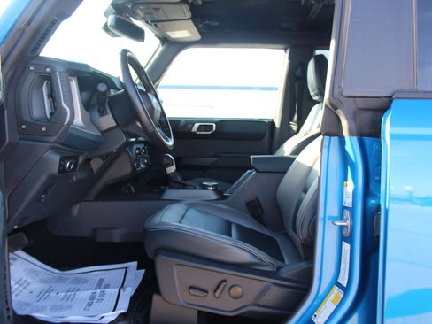 Used 2024 Ford Bronco Outer Banks image 14