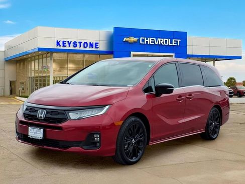 Used 2025 Honda Odyssey Sport-L image 3