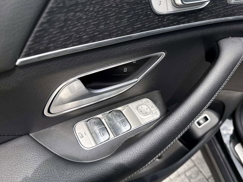 Used 2025 Mercedes-Benz GLS 450 4MATIC image 20