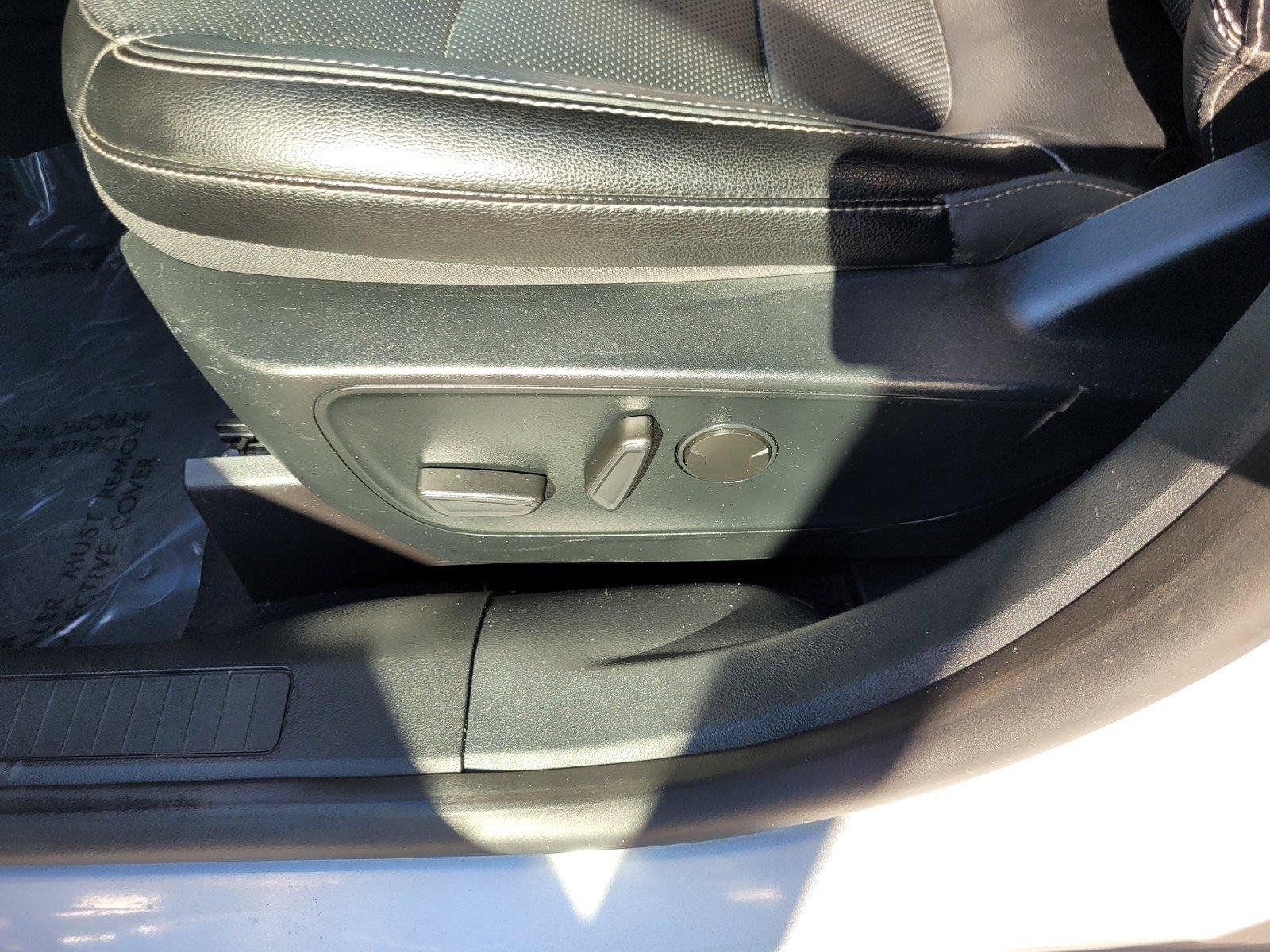 Used 2020 Ford Escape Titanium AWD/4WD image 20