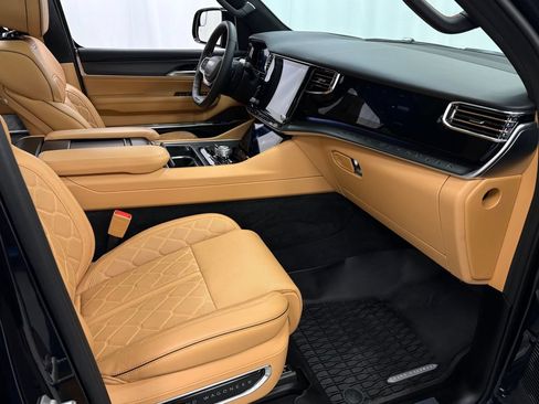 Certified 2025 Jeep Grand Wagoneer Series III w/ Rear Seat Video Group 1 AWD/4WD image 53