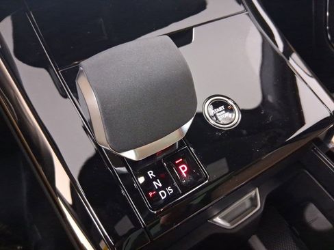 New 2026 Land Rover Range Rover Sport SE image 17