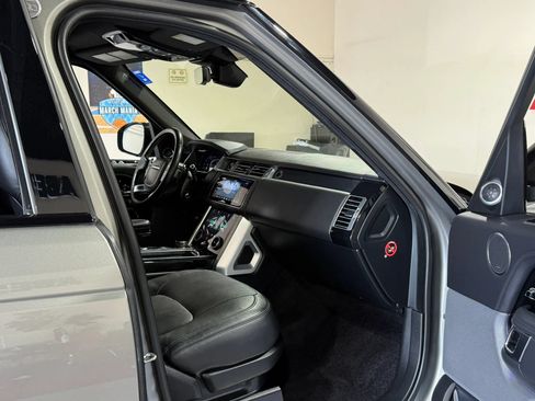 Used 2019 Land Rover Range Rover Supercharged AWD/4WD image 18
