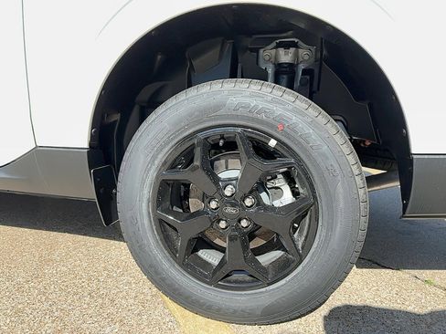 New 2024 Ford Maverick XLT w/ XLT Luxury Package image 8