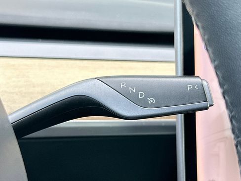 Used 2020 Tesla Model Y Long Range image 18