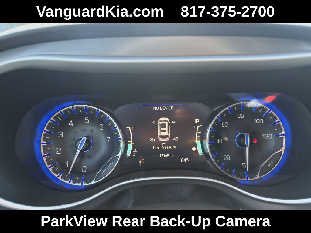 Used 2025 Chrysler Pacifica Select FWD image 11