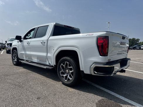 New 2026 GMC Sierra 1500 SLT AWD/4WD image 4