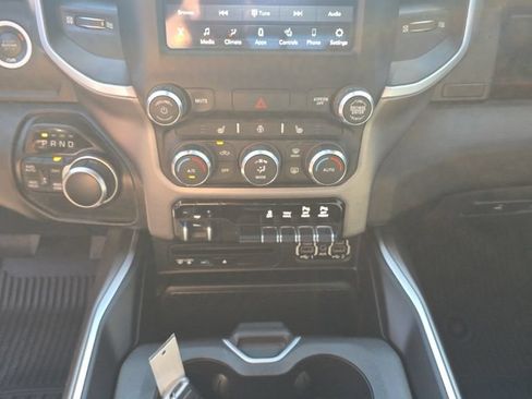 Used 2019 RAM 1500 Big Horn AWD/4WD image 14