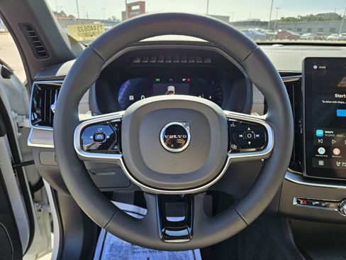 New 2026 Volvo XC90 B6 Plus w/ Protection Package Premier image 14