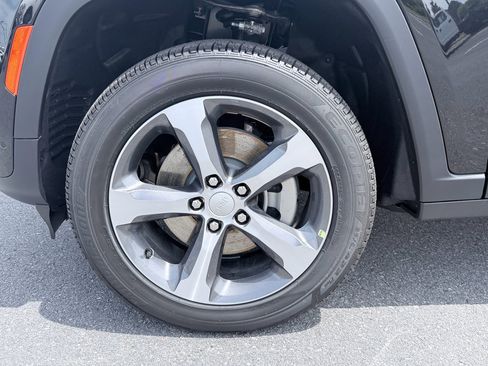 New 2026 Jeep Grand Cherokee L Limited RWD image 38