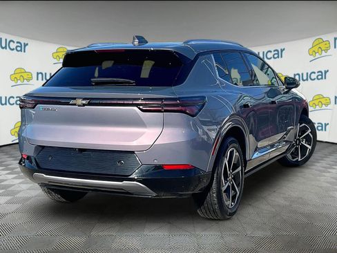 Used 2025 Chevrolet Equinox EV LT w/ Convenience Package image 6