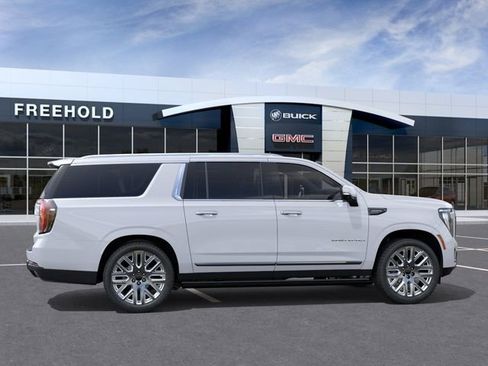 New 2026 GMC Yukon XL Denali Ultimate AWD/4WD image 5