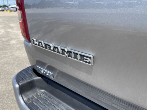 Used 2021 RAM 1500 Laramie w/ Sport Appearance Package AWD/4WD image 13