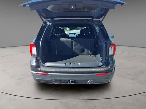 New 2026 Ford Explorer ST-Line AWD/4WD image 8