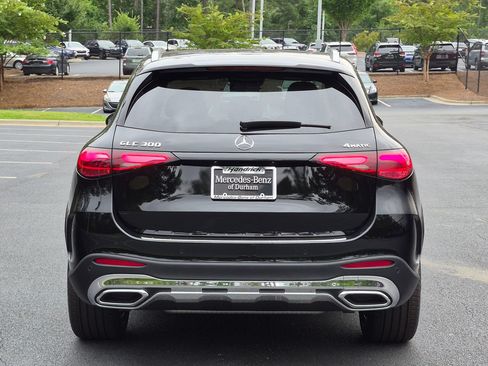 New 2027 Mercedes-Benz GLC 300 4MATIC image 9
