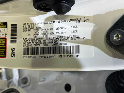 Certified 2020 Toyota Tacoma TRD Off-Road image 28