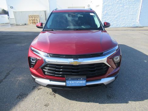 Certified 2025 Chevrolet TrailBlazer LT w/ Convenience Package image 2
