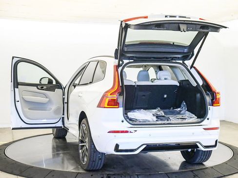 New 2026 Volvo XC60 T8 Ultra w/ Protection Package Premier AWD/4WD image 23