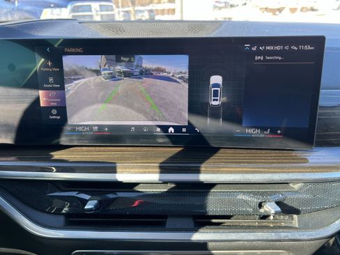 Used 2024 BMW X7 xDrive40i w/ Executive Package image 19