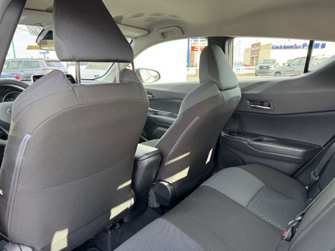 Used 2021 Toyota C-HR LE image 30