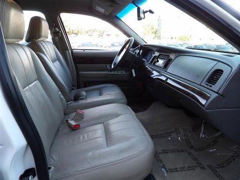 Used 2010 Mercury Grand Marquis LS image 14