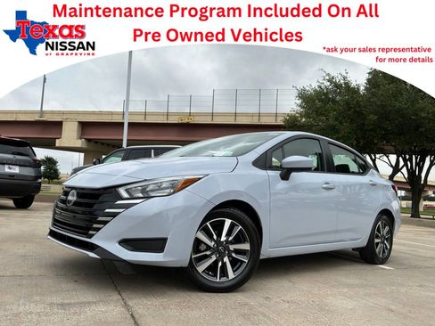 Used 2025 Nissan Versa SV FWD image 1