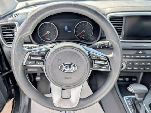 Used 2021 Kia Sportage LX AWD/4WD image 10