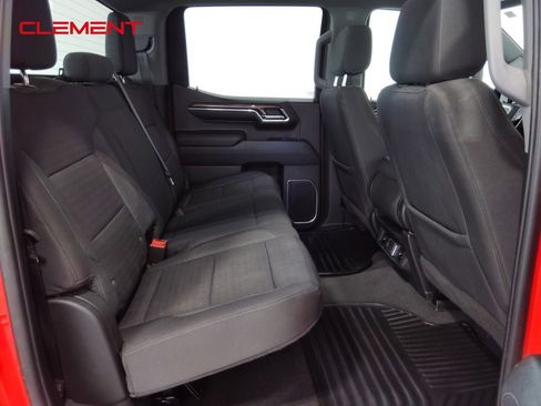 Used 2023 GMC Sierra 1500 SLE image 35