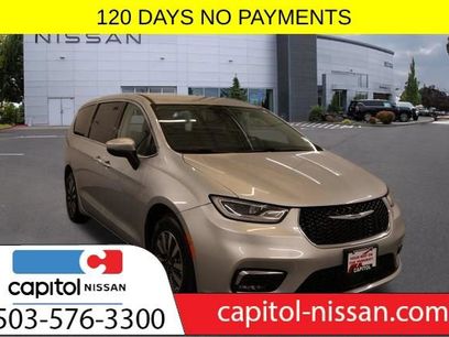 Used 2023 Chrysler Pacifica Touring-L