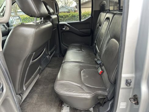 Used 2014 Nissan Frontier PRO-4X w/ Pro-4x Luxury Package image 19