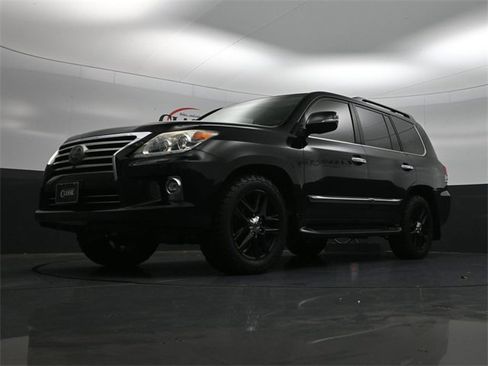 Used 2015 Lexus LX 570 4WD image 24