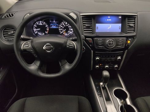 Used 2020 Nissan Pathfinder S image 22