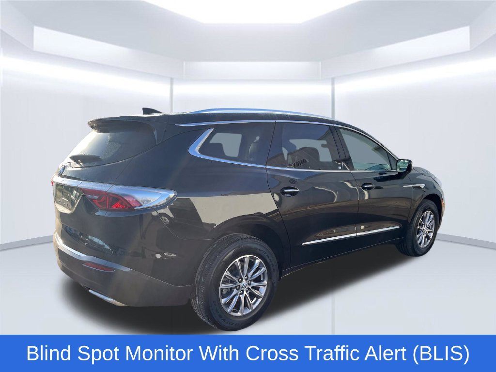 Used 2023 Buick Enclave Essence AWD/4WD image 6