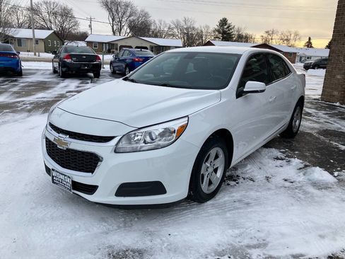 Used 2016 Chevrolet Malibu LT image 7