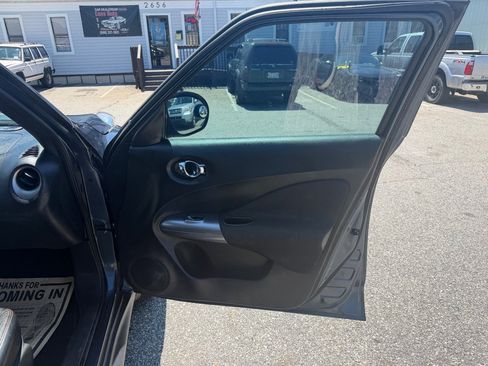 Used 2011 Nissan Juke SL AWD/4WD image 14