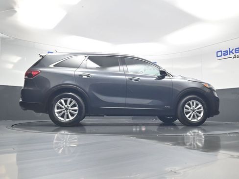 Used 2020 Kia Sorento LX w/ LX I4 Convenience Package AWD/4WD image 44