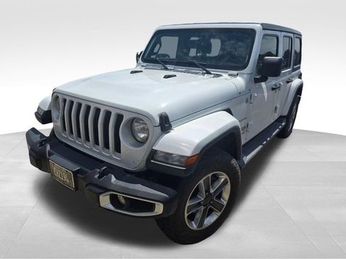 Used 2021 Jeep Wrangler Unlimited Sahara AWD/4WD image 2