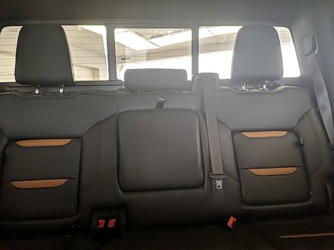 Used 2024 GMC Sierra 2500 AT4 w/ Technology Package image 31