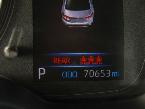 Used 2021 Toyota Corolla LE FWD image 16