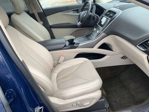 Used 2018 Lincoln MKX Reserve w/ Driver Assistance Package image 24