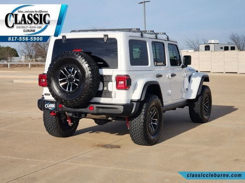 Used 2024 Jeep Wrangler Unlimited Rubicon image 16
