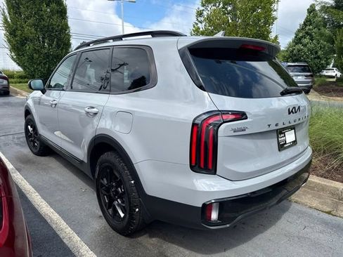 Used 2025 Kia Telluride AWD image 2