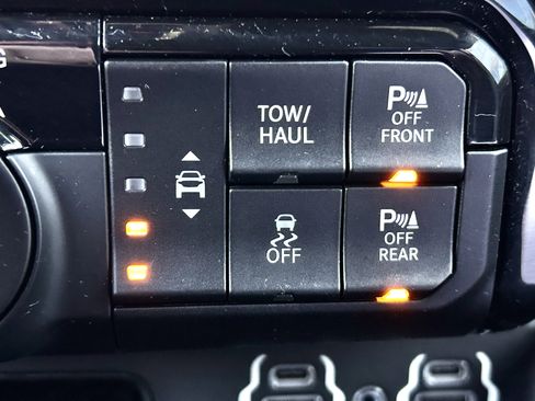 Certified 2022 RAM 1500 Limited image 37