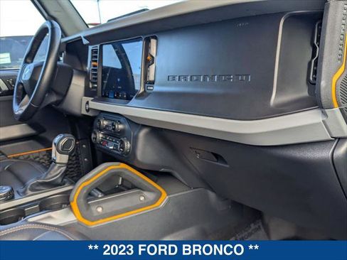 Used 2023 Ford Bronco Badlands image 24