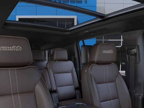 New 2026 Chevrolet Suburban High Country image 25